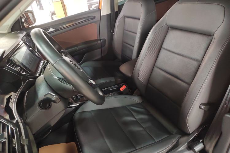 Used Volkswagen T-ROC 2018 280TSI DSG Two-Wheel-Drive Comfort Version China V Standard
