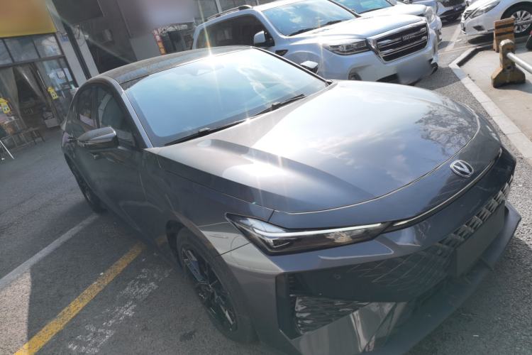 Used Changan UNI-V 2024 1.5T Prestige Edition
