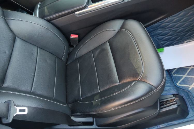 Used Mercedes-Benz M-Class 2014 ML 320 4MATIC
