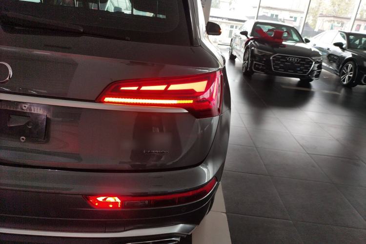 Used Audi Q5L 2022 40T Fashionable and Dynamic Model
