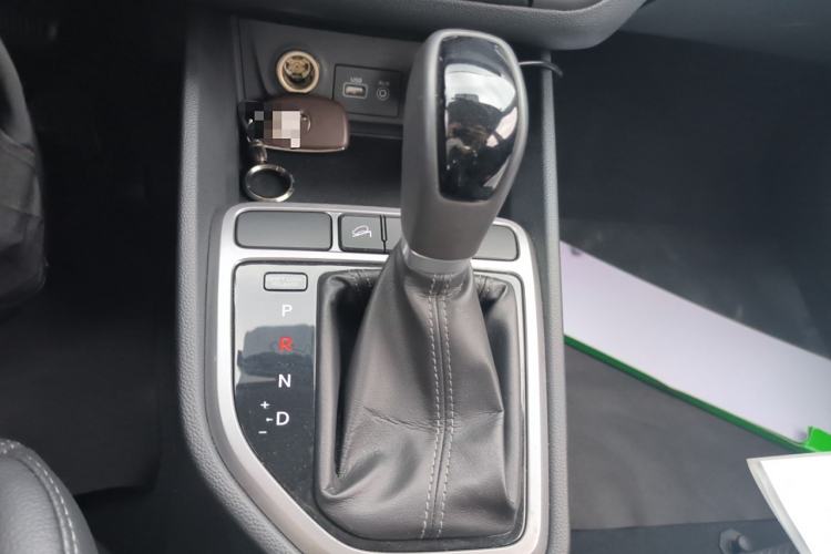 Used Hyundai ix25 2015 1.6L Automatic Two-Wheel Drive Smart GLS Trim
