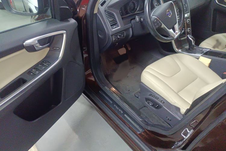 Used Volvo XC60 2014 T5 Zhiyi Edition
