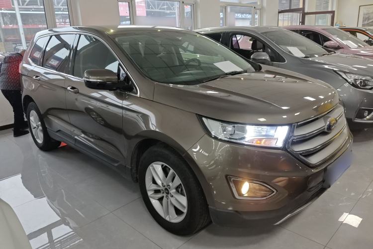 Used Ford Edge 2015 2.0T GTDi Two-Wheel-Drive Platinum Edition
