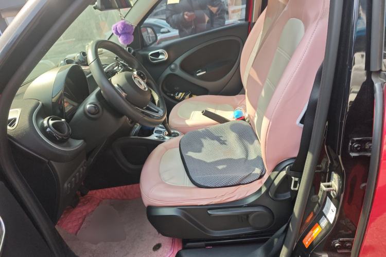 Used  forfour 2018 1.0L 52kW Passion Edition
