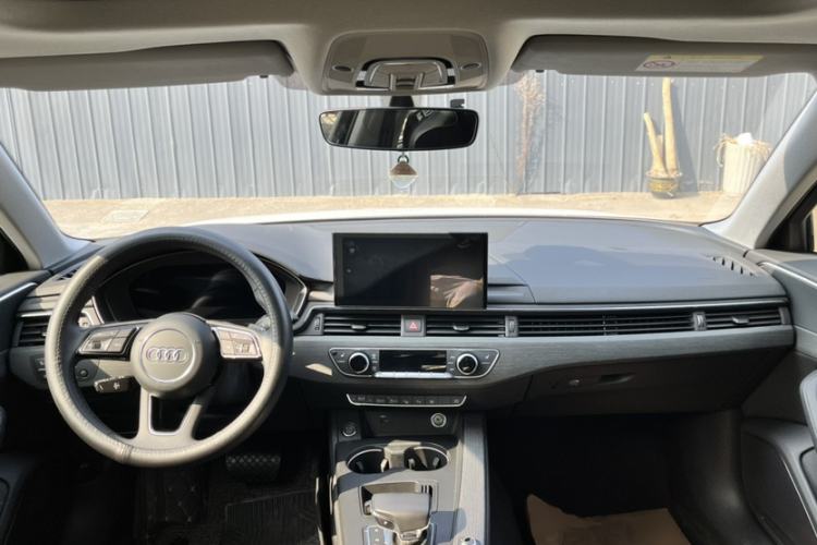 Used Audi A4L 2022 40 TFSI Luxury Prestige Edition
