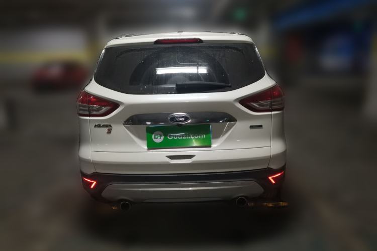 Used Ford Kuga 2015 2.0L GTDi Four-Wheel-Drive Sport Model