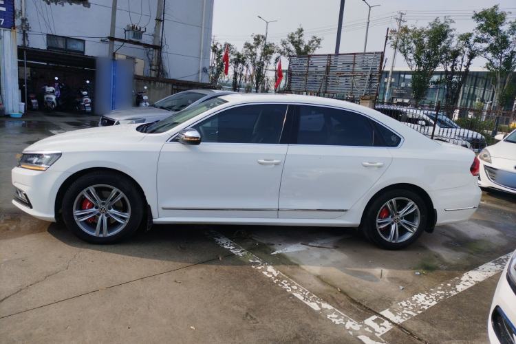 Used Volkswagen Passat 2017 330TSI DSG Luxury Edition
