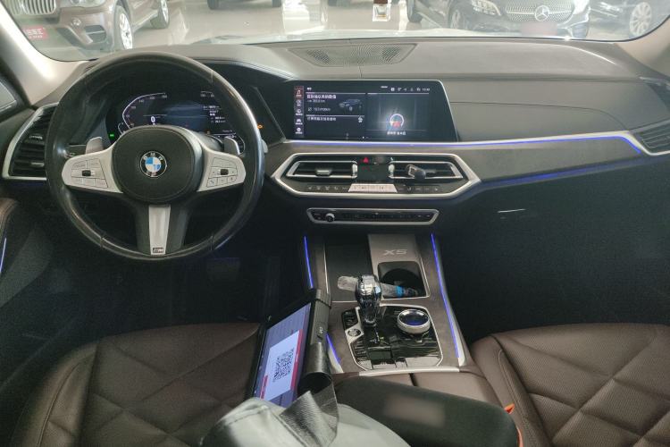 Used BMW X5 2022 xDrive 30Li M Sport Package