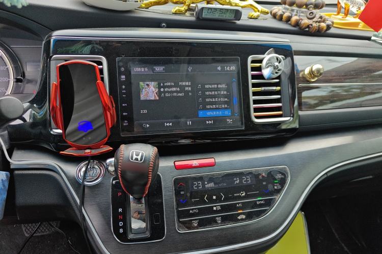 Used Honda Elysion 2016 2.4L Style Edition
