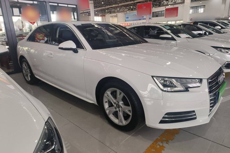 Used Audi A4L 2017 Plus 40 TFSI Ambition Model
