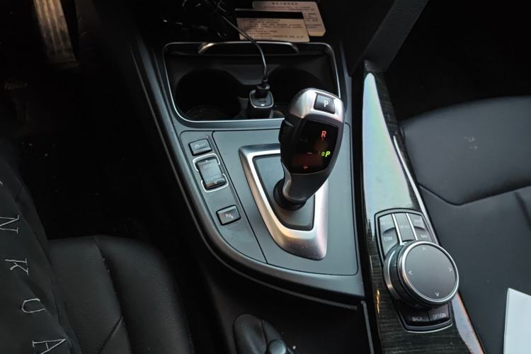 Used BMW 3 Series 2017 320Li Luxury Design Package
