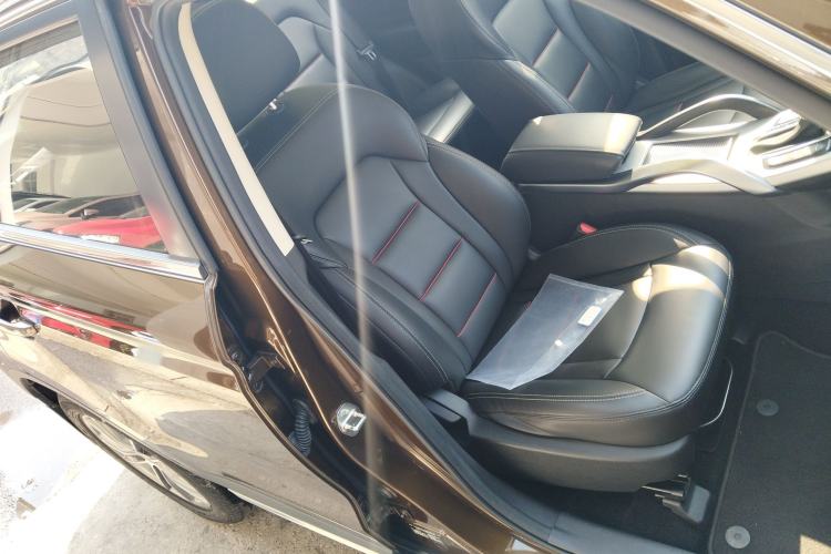 Used Geely Auto Emgrand X7 Sport 2016 1.8TD Automatic ZhiShang Model