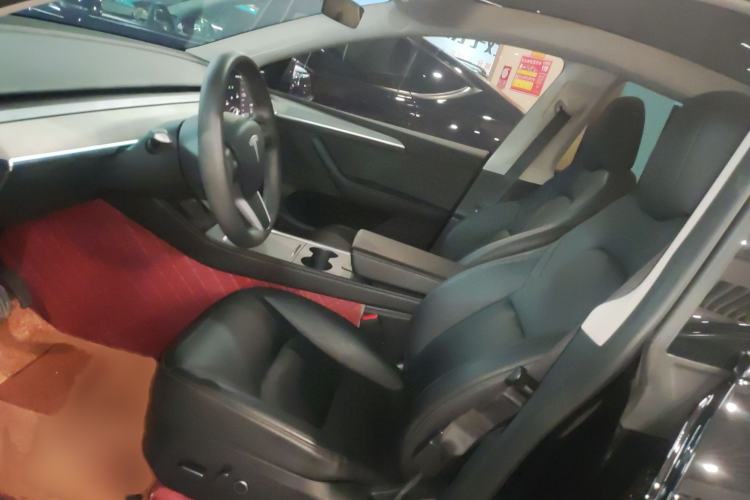 Used Tesla Model Y 2023 Rear-Wheel-Drive Version
