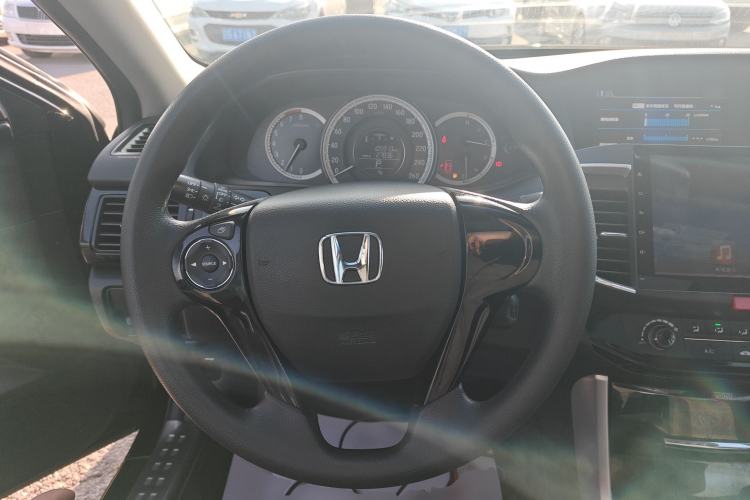 Used Honda Accord 2016 2.0L Comfort Edition
