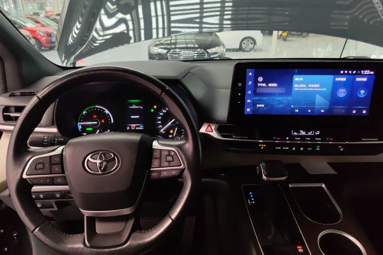 Used Toyota Granvia 2023 2.5L Hybrid Prestige PLUS Edition