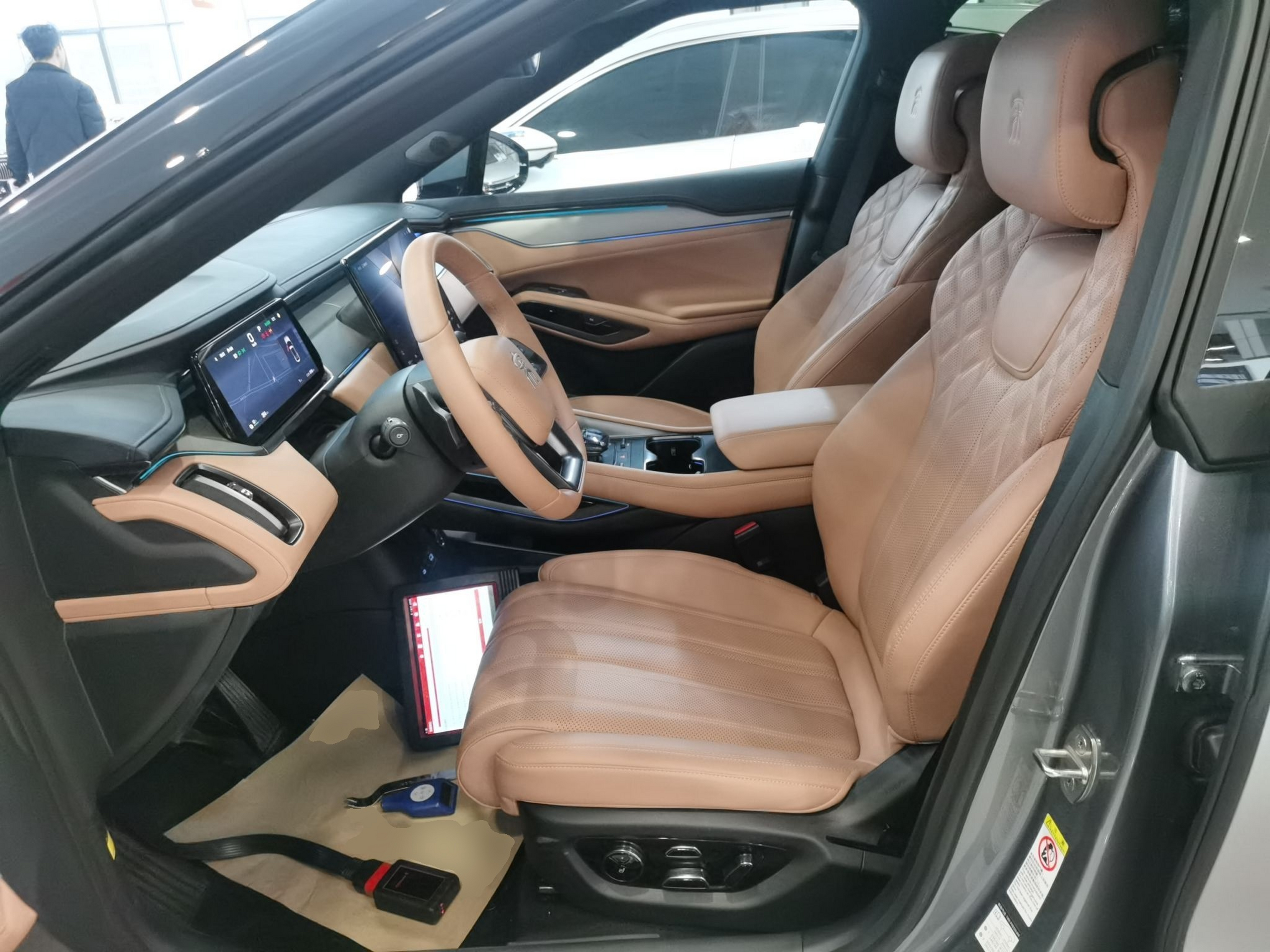 Переднее сиденье в автомобиле