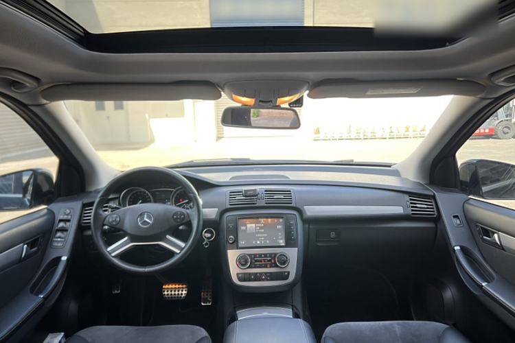 Used Mercedes-Benz R-Class 2014 R 320 4MATIC Business Model