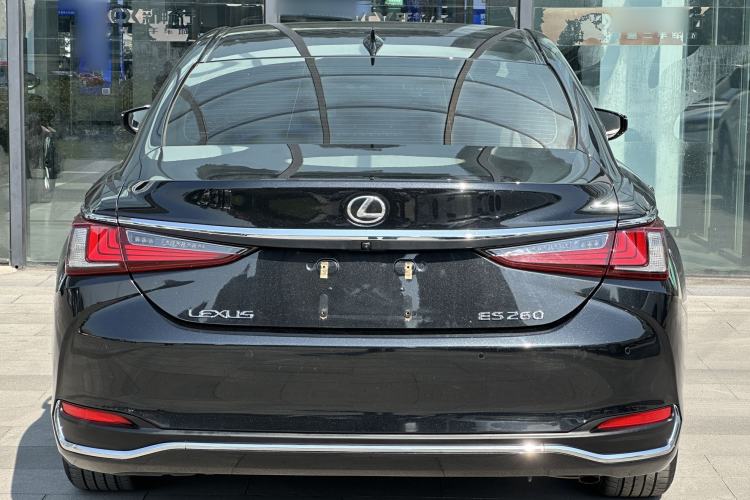 Used Lexus ES 2022 200 Excellence Edition

