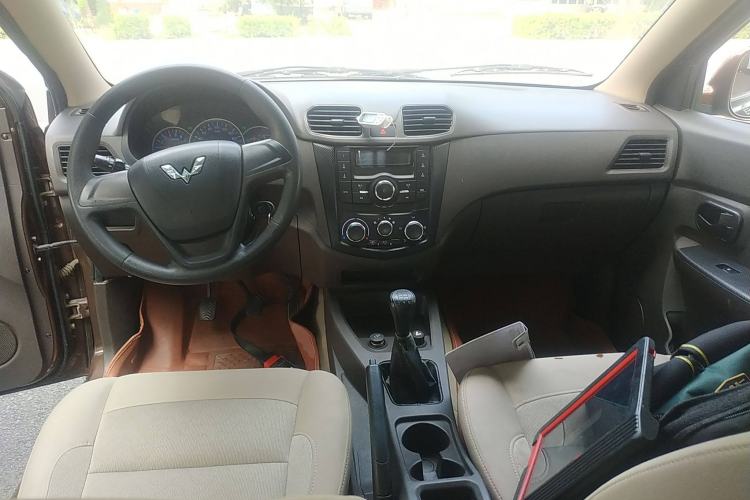 Used Wuling Hongguang 2014 1.5L S Standard Version
