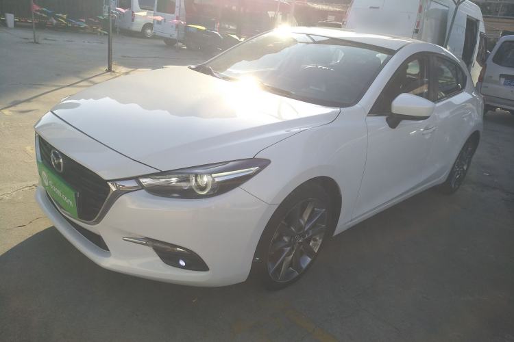 Used Mazda Mazda 3 Axela 2017 Hatchback 2.0L Automatic Sport Model China V Emission Standard