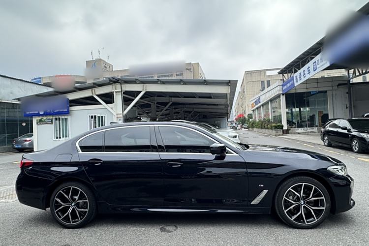 Used BMW 5 Series 2023 530Li Luxury Edition M Sport Package
