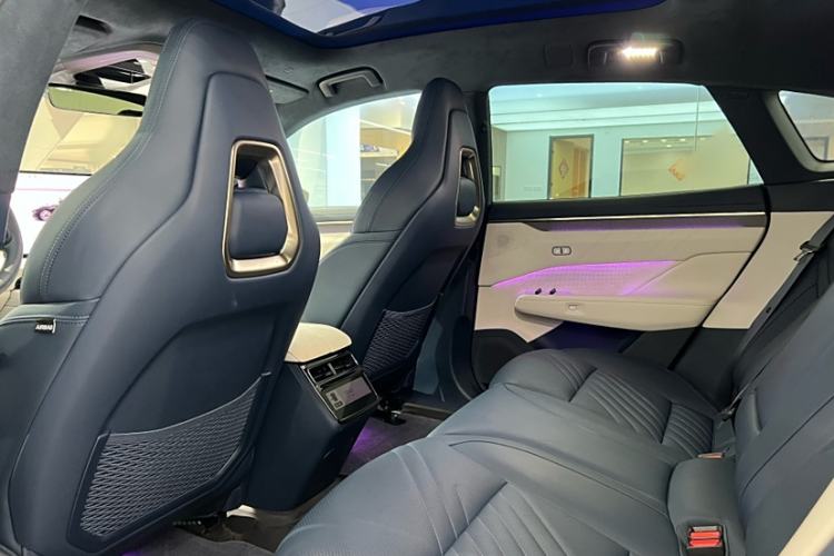 Used Zeekr 001 2024 YOU Edition 100 kWh All-Wheel Drive
