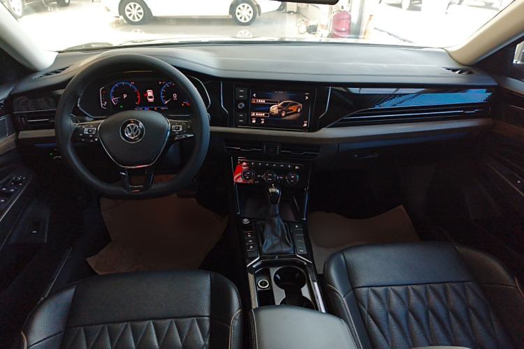 Used Volkswagen Passat 2019 330TSI Luxury Edition China VI Standard