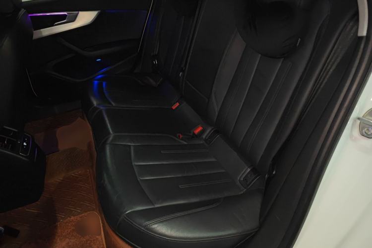 Used Audi A4L 2019 40 TFSI Fashion Edition China VI Emission Standard
