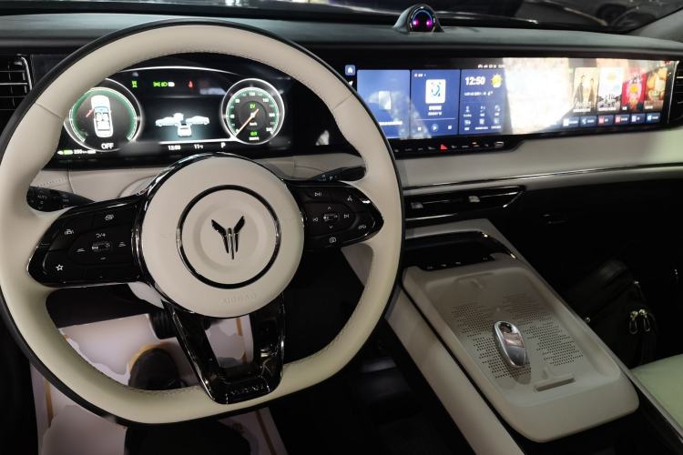 Used VOYAH FREE 2025 318 318 km Rear-Drive Touring Edition
