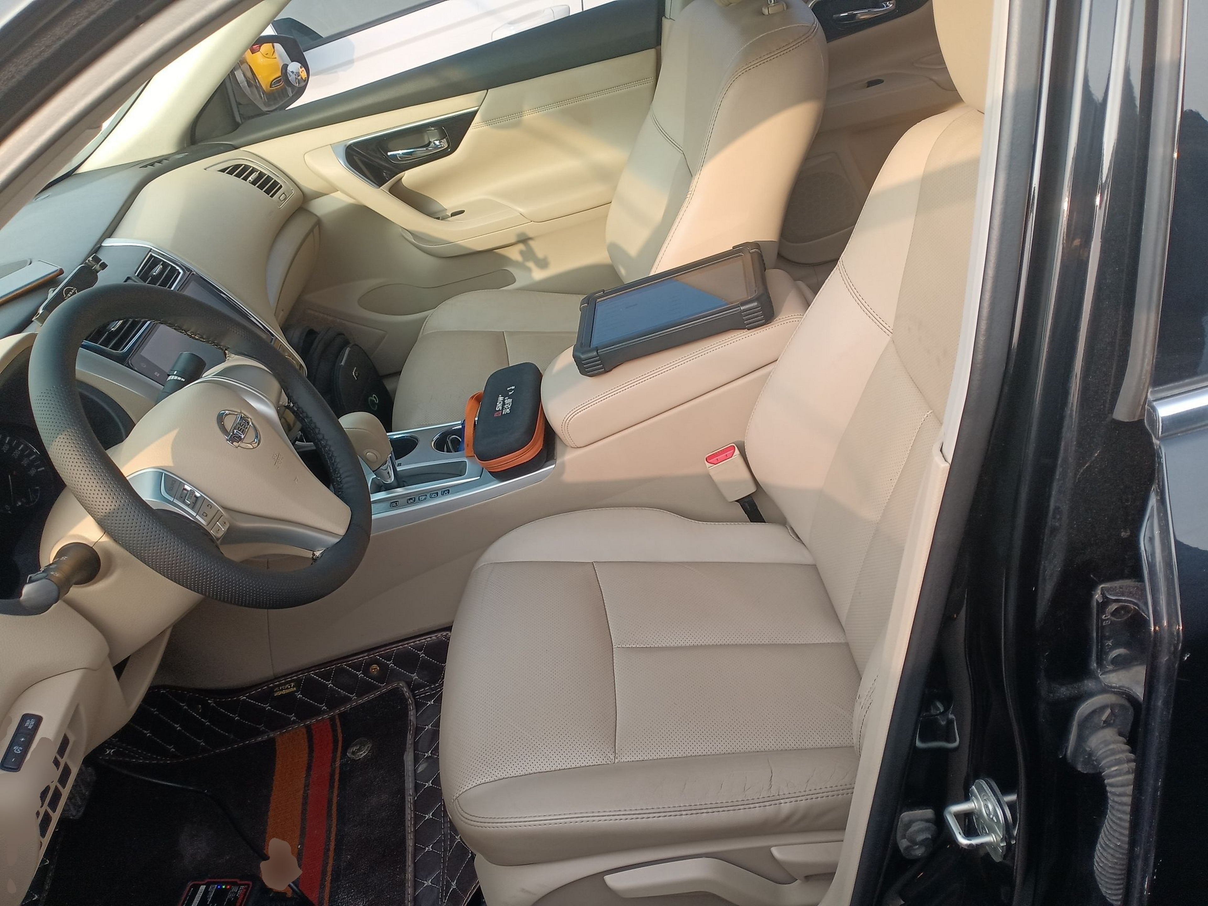 Переднее сиденье в автомобиле