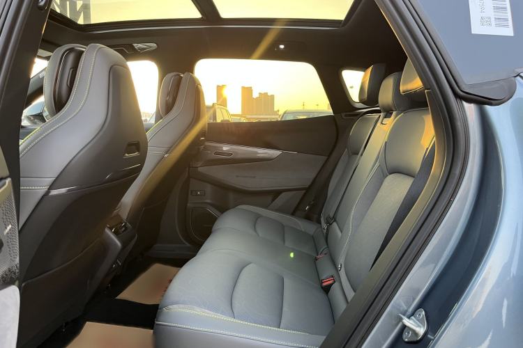 Used Lynk & Co 08 EM-P 2025 245km Ultra-Long Range Halo
