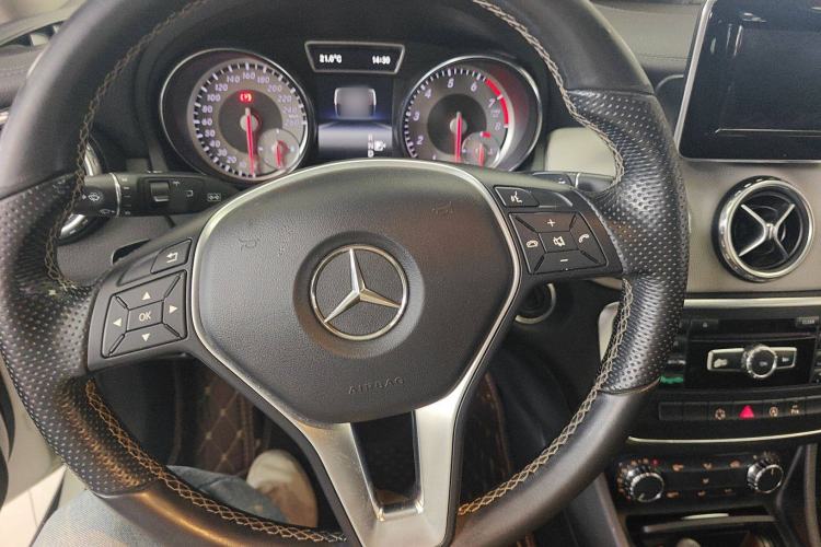 Used Mercedes-Benz GLA 2015 GLA 200 Fashion Model