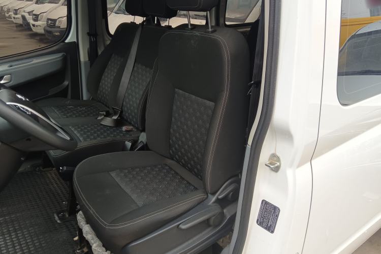 Used SAIC MAXUS Xintu V80 2023 2.0T Manual Classic Aoyuntong Short Wheelbase Ultra-Low Roof 5/6-Seater