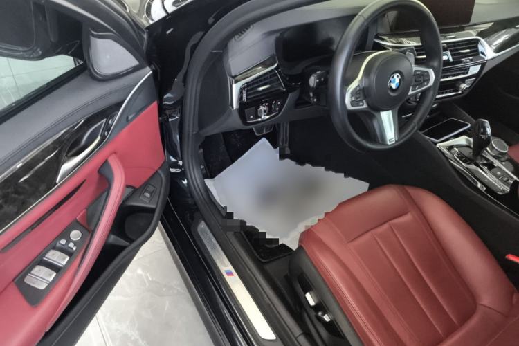 Used BMW 5 Series 2019 Facelifted 530Li Leading Edition M Sport Package
