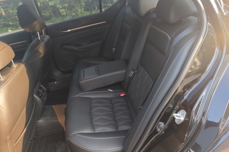 Used Nissan Teana 2024 2.0L SV Black Gold Edition
