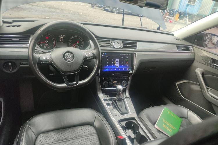 Used Volkswagen Passat 2016 330TSI DSG Luxury Edition
