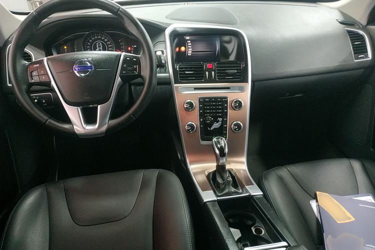 Used Volvo XC60 2017 T5 Smart Upgrade Edition