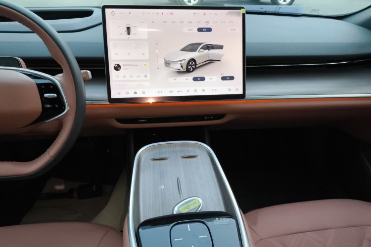 Used  A07 2024 Pure Electric "True Fragrance" Edition 515 Prestige Model
