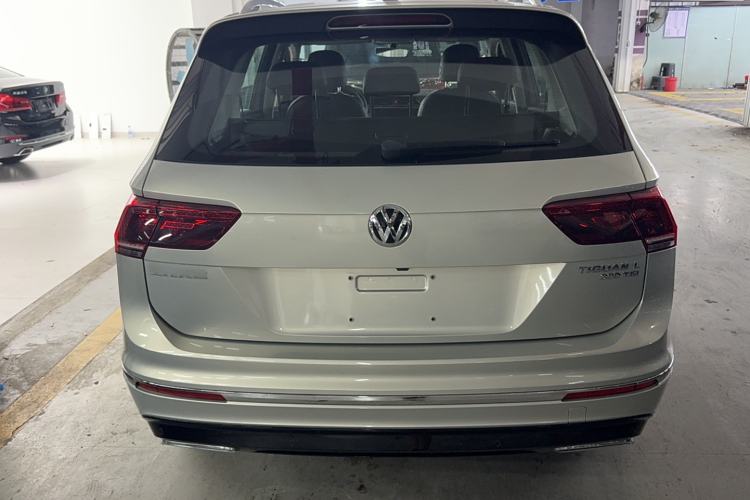 Used Volkswagen Tiguan L 2019 Restyled 330TSI Automatic Two-Wheel Drive R-Line Flagship Version China VI Standard
