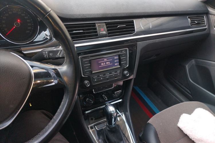 Used Volkswagen C-TREK 2017 230TSI DSG Comfort Version
