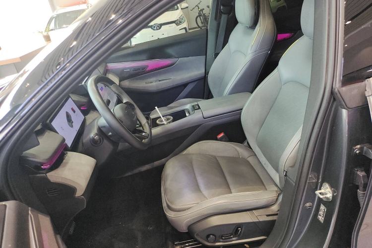 Used Lynk & Co 08 EM-P 2023 220km All-Wheel-Drive Performance Halo