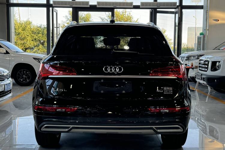 Used Audi Q5L 2022 40T Fashionable and Elegant Model
