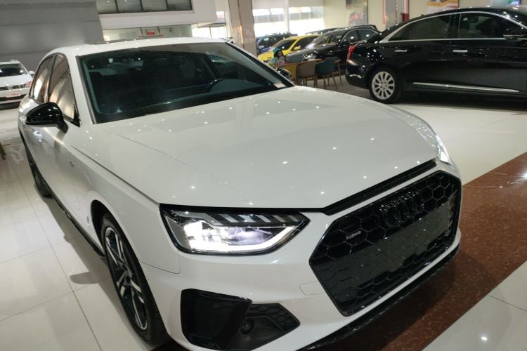 Used Audi A4L 2022 40 TFSI Luxury Dynamic Model
