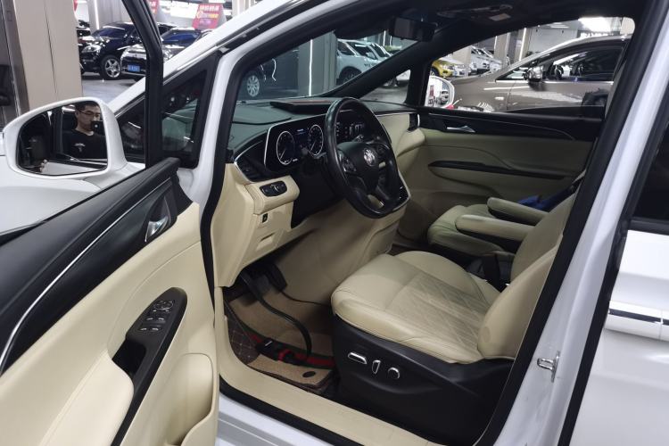 Used Buick GL8 2022 ES Land Cruiser 653T Luxury Model