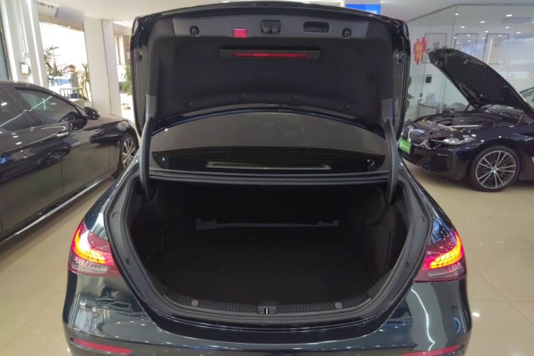 Used Mercedes-Benz E-Class 2021 Facelift E 260 L
