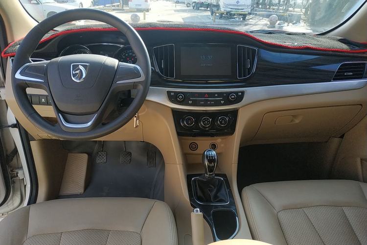 Used Baojun 730 2016 1.5L Manual Comfort Version 7 Seats China V Emission Standard