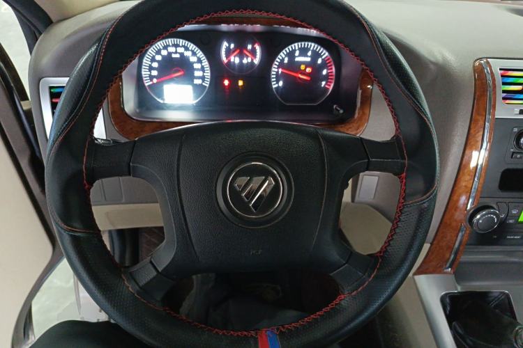 Used Foton Scenic G5 2023 2.0L Gasoline Commercial Version Passenger Van 7/9 Seats Model 1TZS