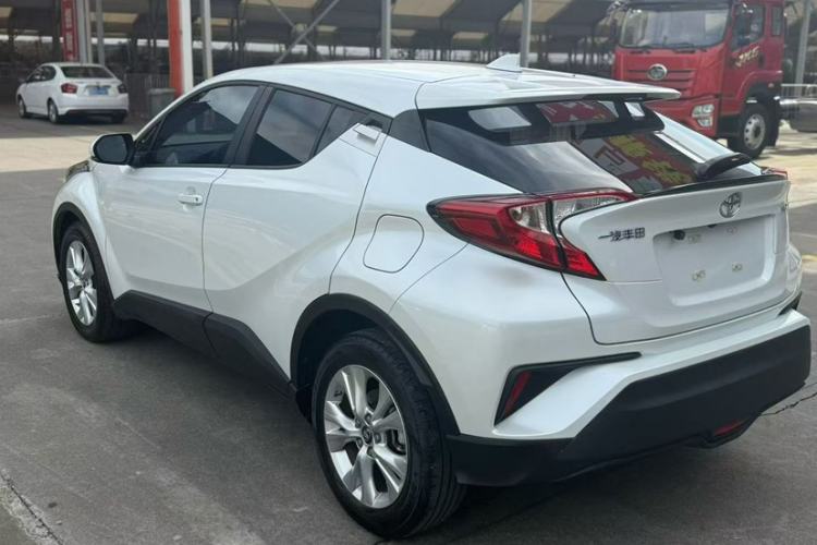 Used Toyota IZOA 2021 2.0L Enjoy Edition
