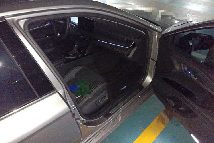 Used Toyota Camry 2024 2.0G Prestige Edition
