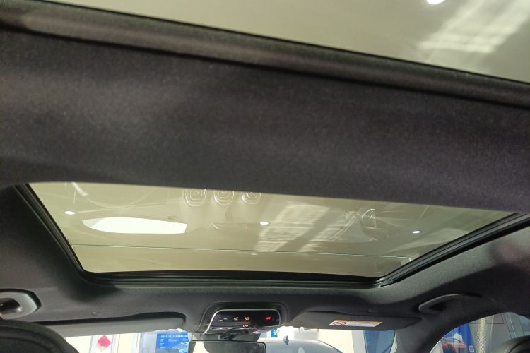 Used Mercedes-Benz C-Class 2024 Second Facelift C 260 L Starry Night Sport Edition
